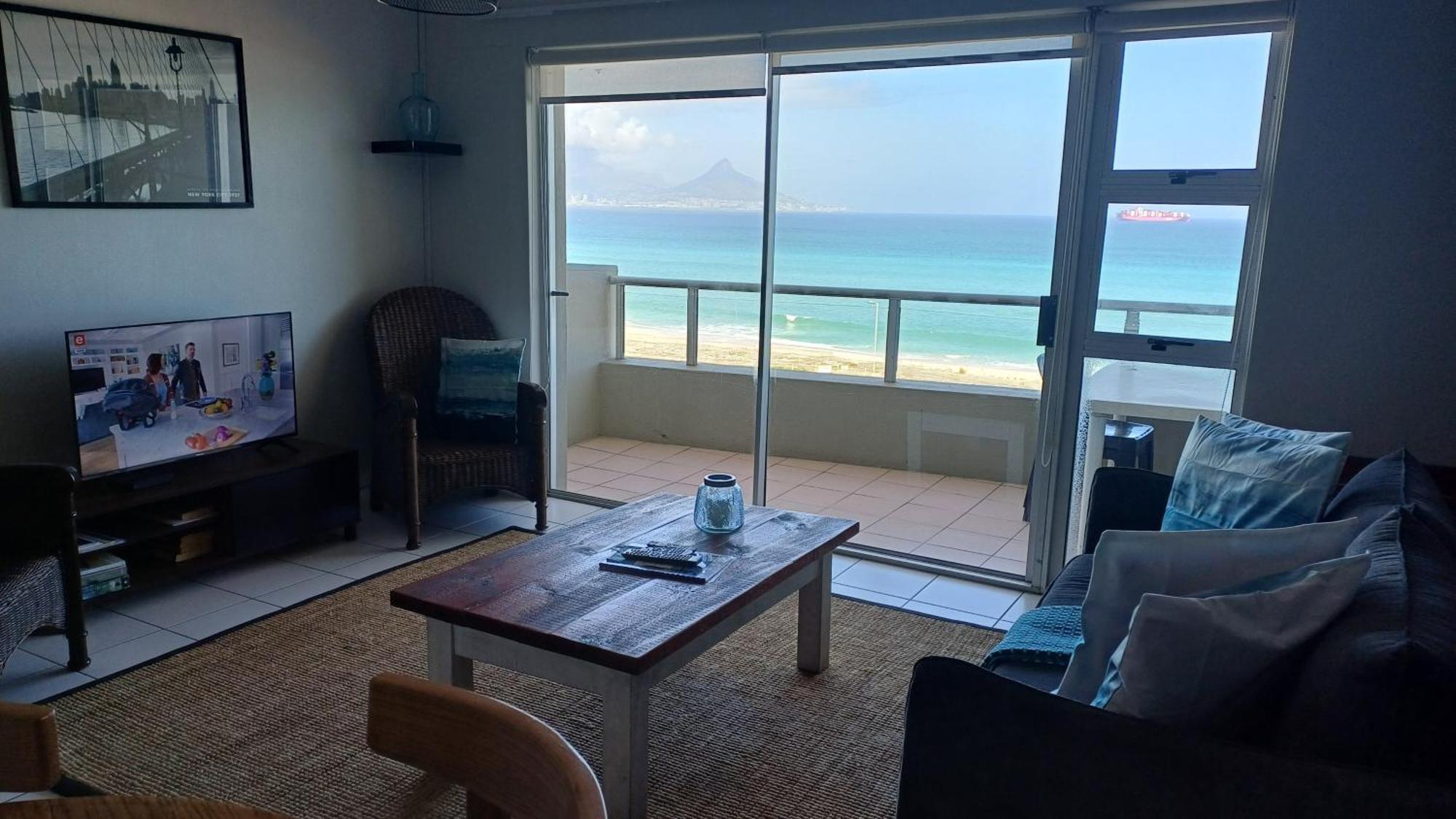 Cape Town Beachfront In Blouberg Apartamento