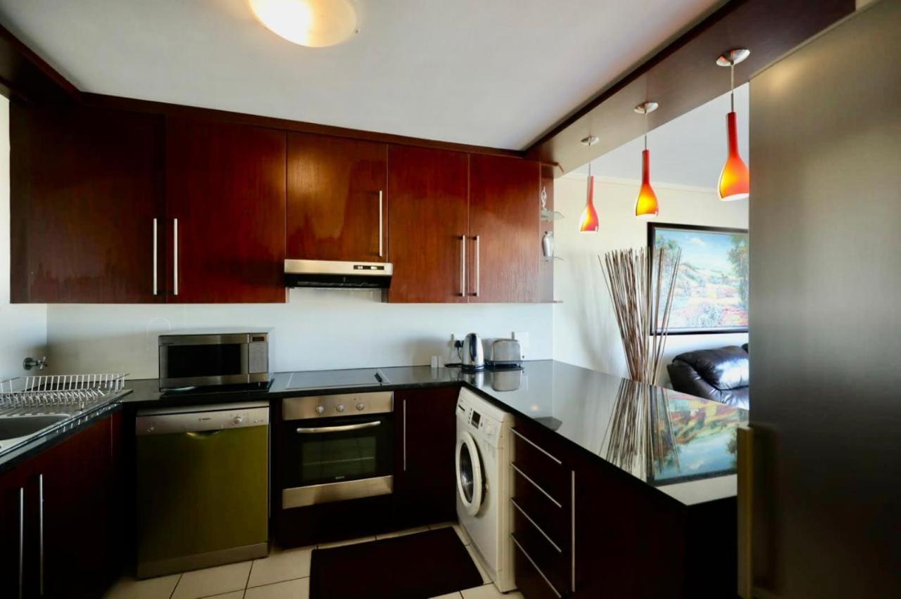 Cape Town Beachfront In Blouberg Apartamento